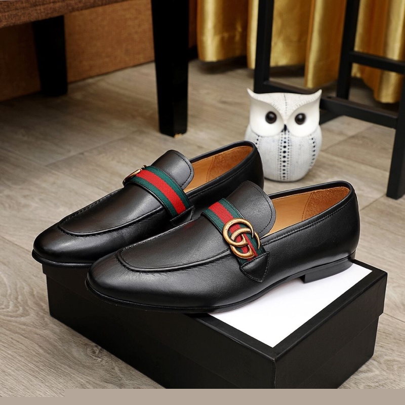 G*u*i leather shoes